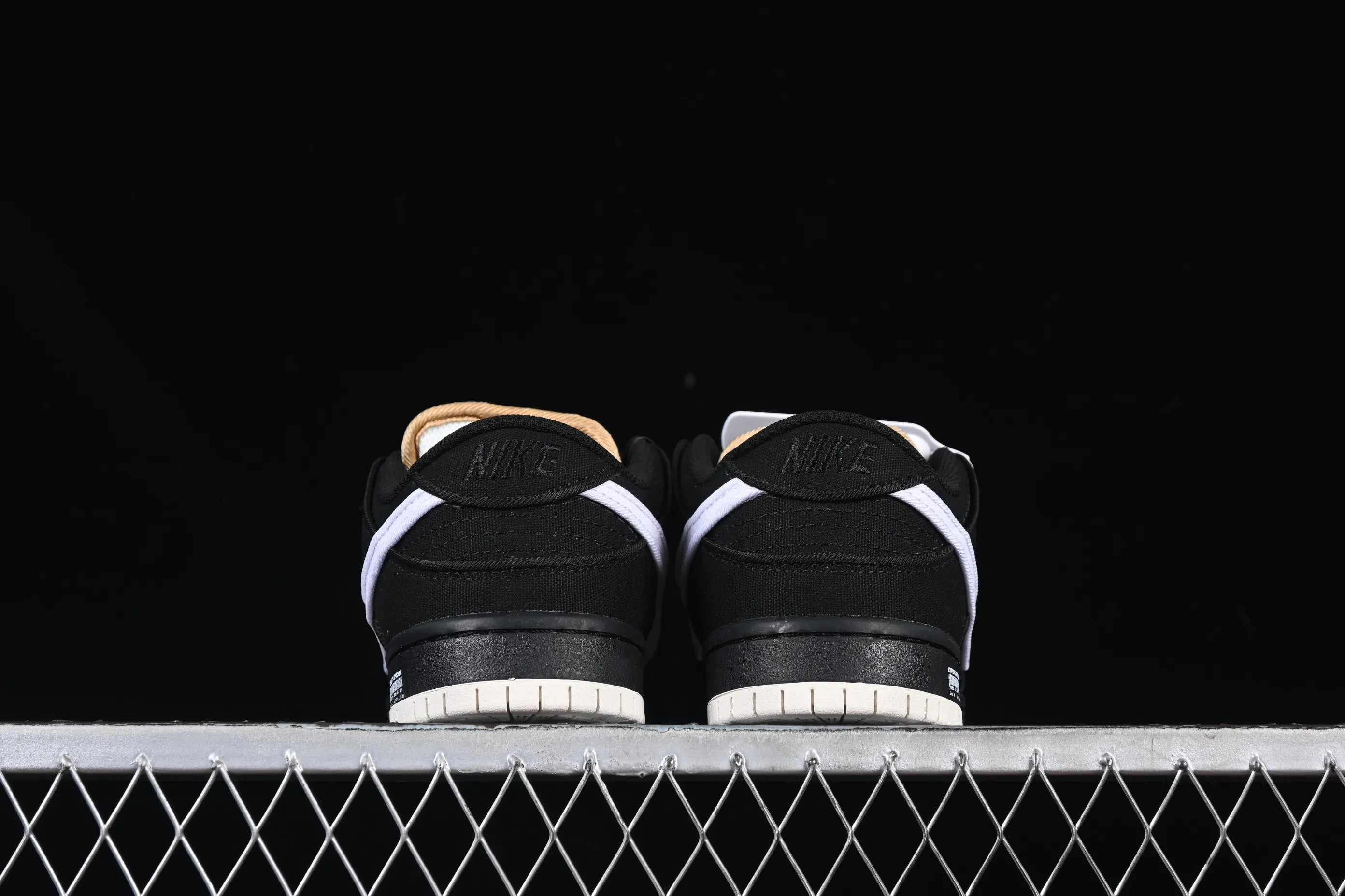 All categories Nk SB Dunk series Nk SB Dunk Low low-top sneakers N version Nike SB Dunk Low Premium black and white SB low-top casual sneakers FN5880-001